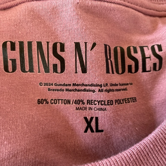 Guns N’ Roses 🌹 Sweatshirt NWOT - Picture 3 of 4